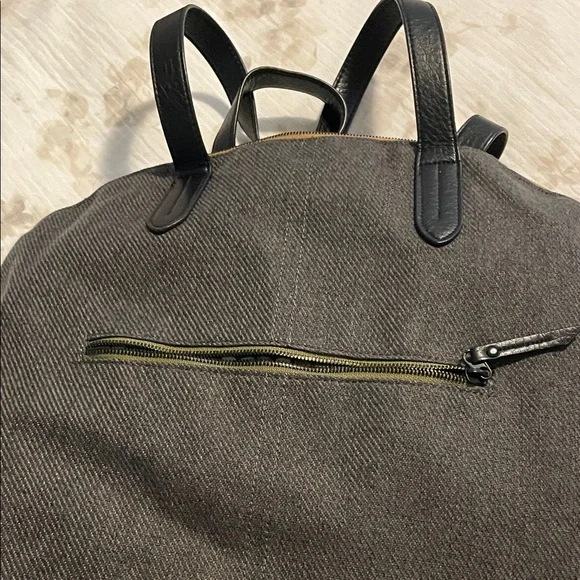 PISTIL - Picture 8 of 8